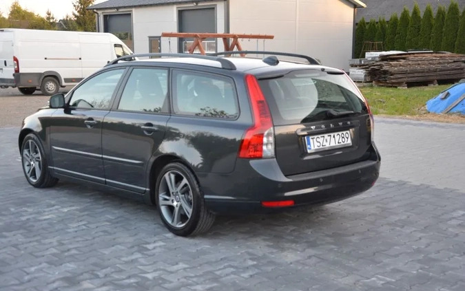 Volvo V50 cena 19900 przebieg: 211000, rok produkcji 2009 z Prudnik małe 781